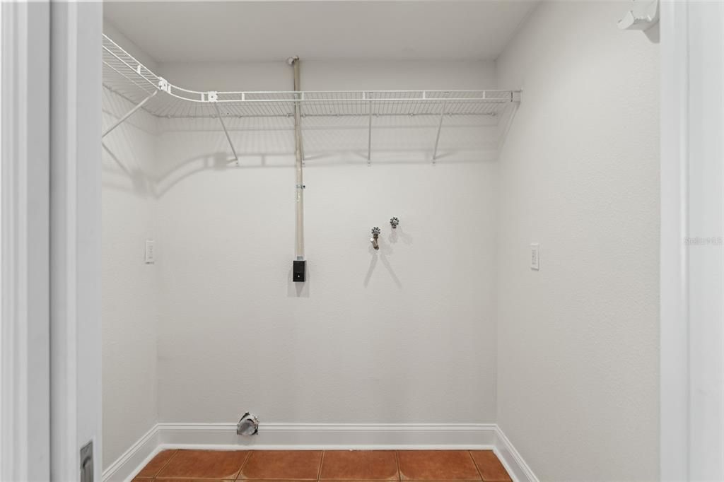 For Sale: $449,000 (4 beds, 2 baths, 1993 Square Feet)