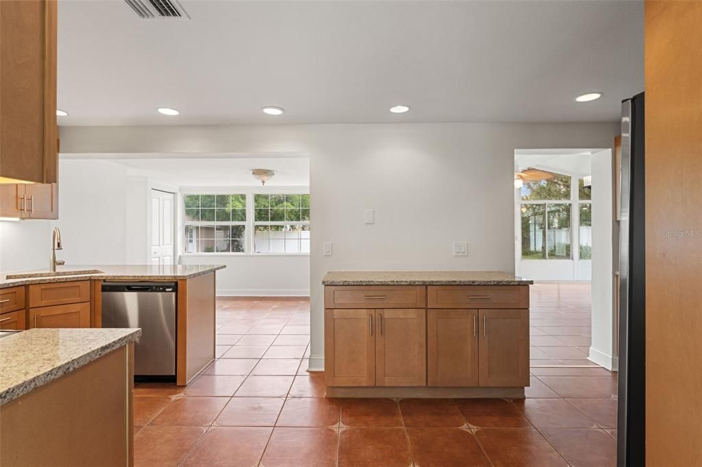 For Sale: $449,000 (4 beds, 2 baths, 1993 Square Feet)