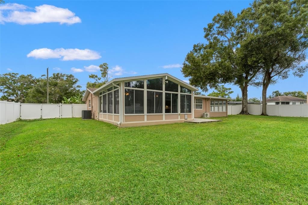 For Sale: $449,000 (4 beds, 2 baths, 1993 Square Feet)