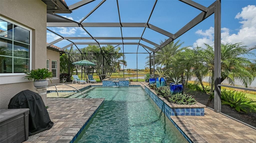 Под контрактом: $1,725,000 (4 спален, 3 ванн, 3140 Квадратных фут)