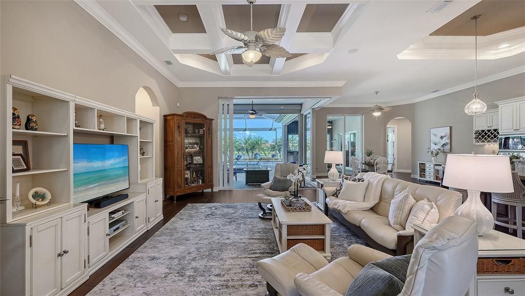 Под контрактом: $1,725,000 (4 спален, 3 ванн, 3140 Квадратных фут)