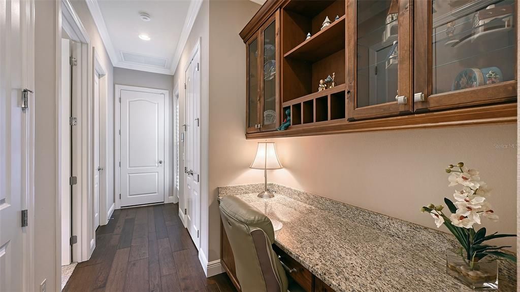 Под контрактом: $1,725,000 (4 спален, 3 ванн, 3140 Квадратных фут)