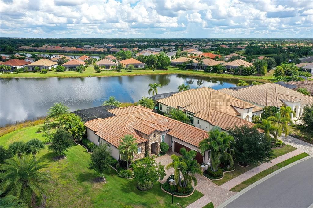 Под контрактом: $1,725,000 (4 спален, 3 ванн, 3140 Квадратных фут)