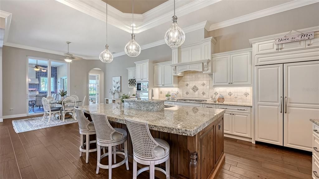 Под контрактом: $1,725,000 (4 спален, 3 ванн, 3140 Квадратных фут)