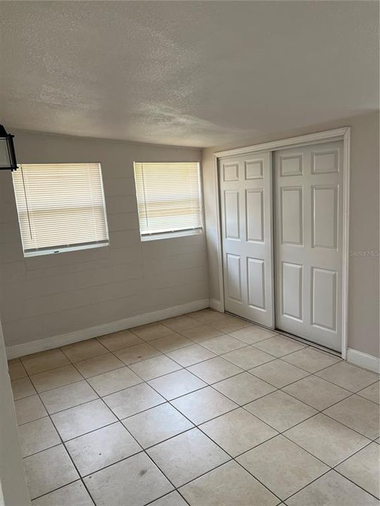 Active With Contract: $249,900 (3 beds, 1 baths, 1008 Square Feet)