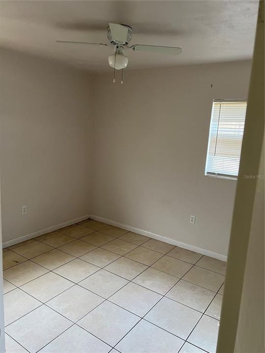 Active With Contract: $249,900 (3 beds, 1 baths, 1008 Square Feet)