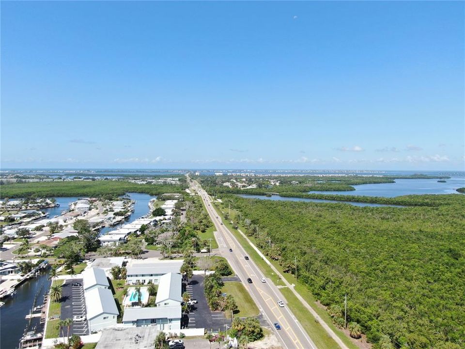 На продажу: $6,750,000 (1.47 acres)