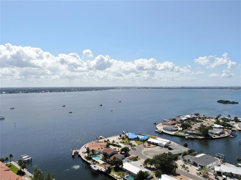 На продажу: $6,750,000 (1.47 acres)