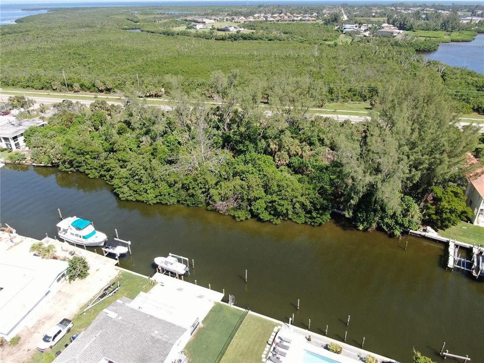 На продажу: $6,750,000 (1.47 acres)