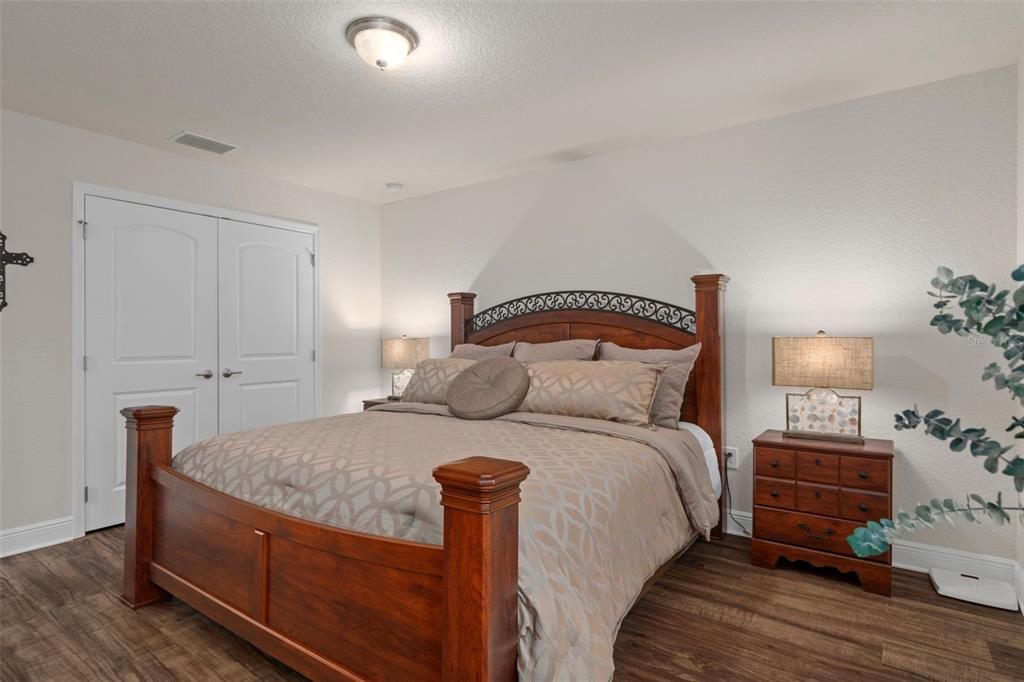 Active With Contract: $369,000 (4 beds, 3 baths, 2442 Square Feet)