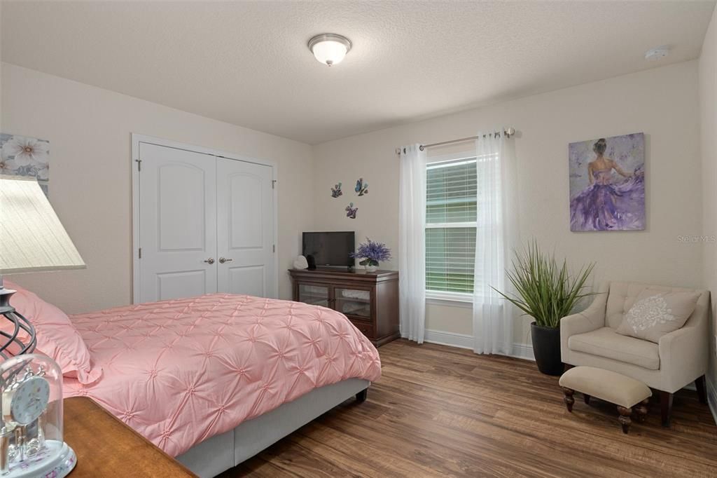 Active With Contract: $369,000 (4 beds, 3 baths, 2442 Square Feet)