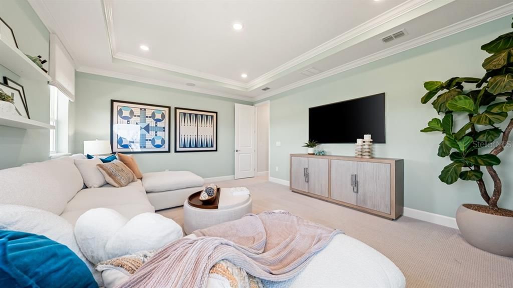 En Venta: $957,363 (5 camas, 4 baños, 3461 Pies cuadrados)