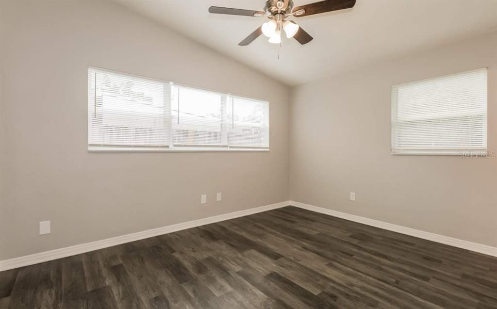 For Rent: $1,950 (3 beds, 2 baths, 1857 Square Feet)