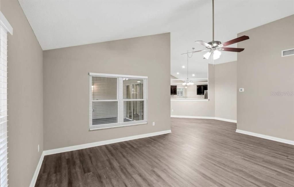 For Rent: $1,950 (3 beds, 2 baths, 1857 Square Feet)