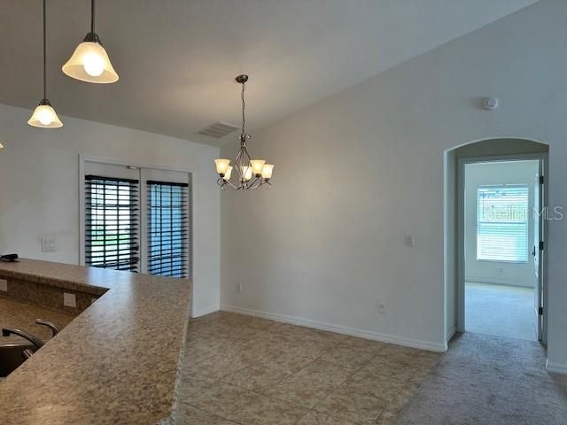 出租: $2,200 (3 贝兹, 2 浴室, 2053 平方英尺)