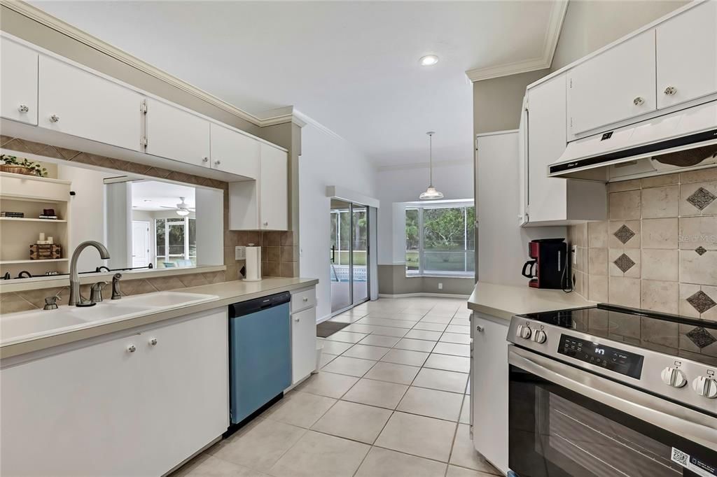 Activo con contrato: $419,900 (3 camas, 2 baños, 2017 Pies cuadrados)