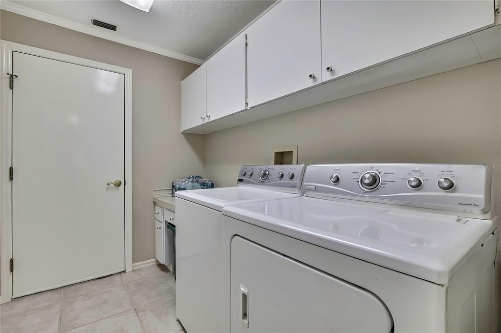 Activo con contrato: $419,900 (3 camas, 2 baños, 2017 Pies cuadrados)