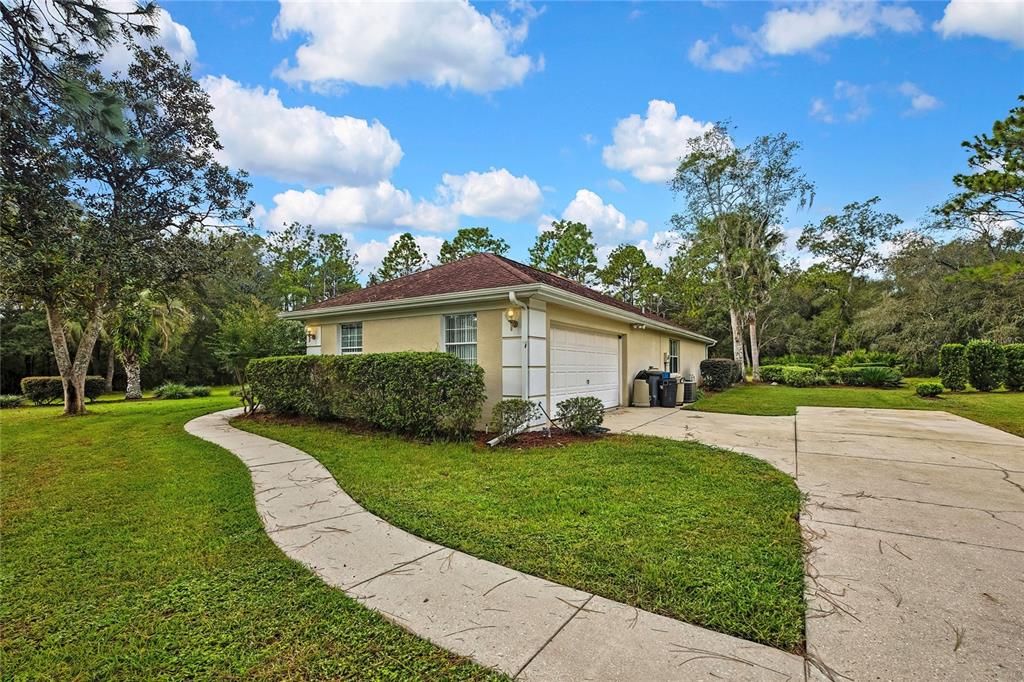 Activo con contrato: $419,900 (3 camas, 2 baños, 2017 Pies cuadrados)