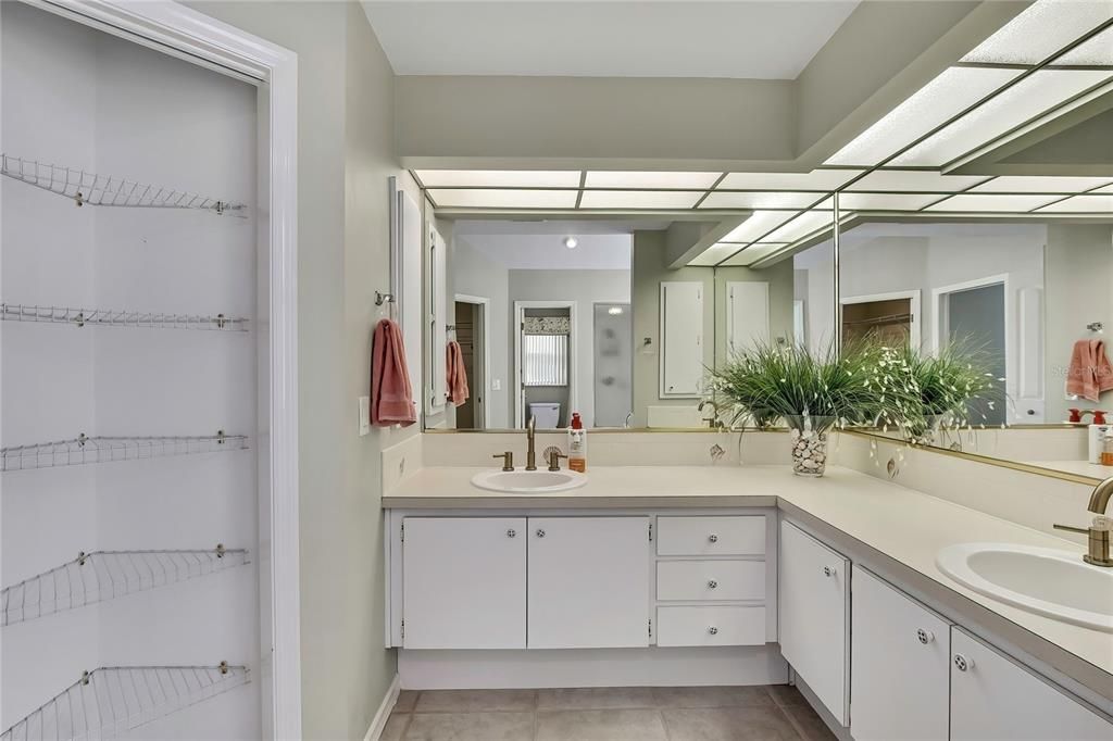 Activo con contrato: $419,900 (3 camas, 2 baños, 2017 Pies cuadrados)