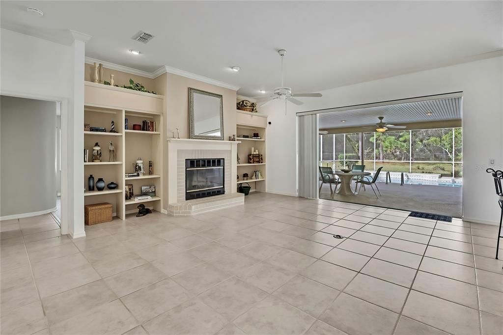 Activo con contrato: $419,900 (3 camas, 2 baños, 2017 Pies cuadrados)