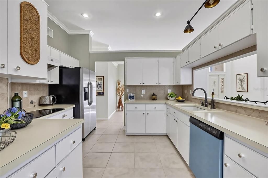 Activo con contrato: $419,900 (3 camas, 2 baños, 2017 Pies cuadrados)