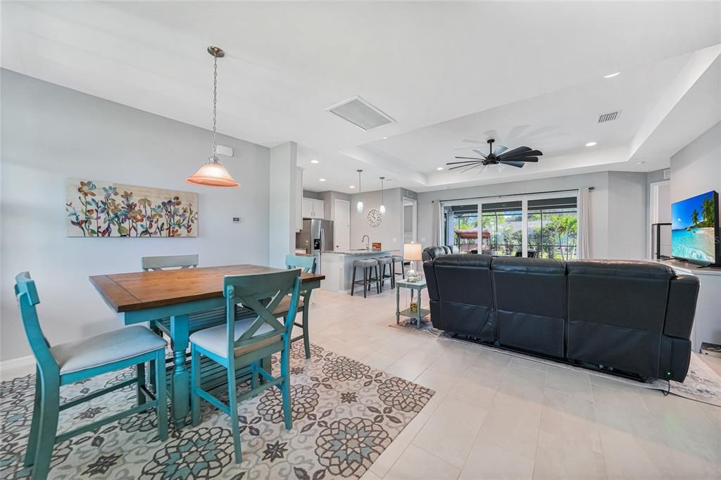 На продажу: $575,000 (4 спален, 2 ванн, 1868 Квадратных фут)