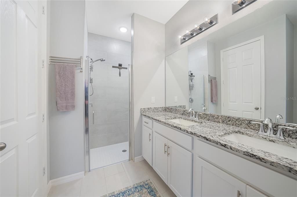 На продажу: $575,000 (4 спален, 2 ванн, 1868 Квадратных фут)