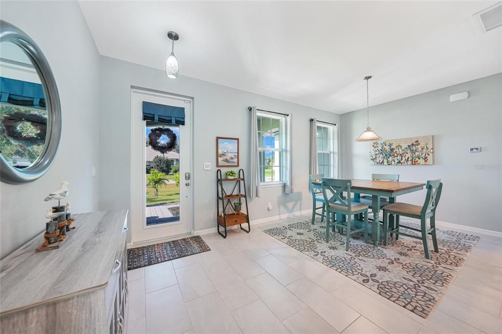 На продажу: $575,000 (4 спален, 2 ванн, 1868 Квадратных фут)