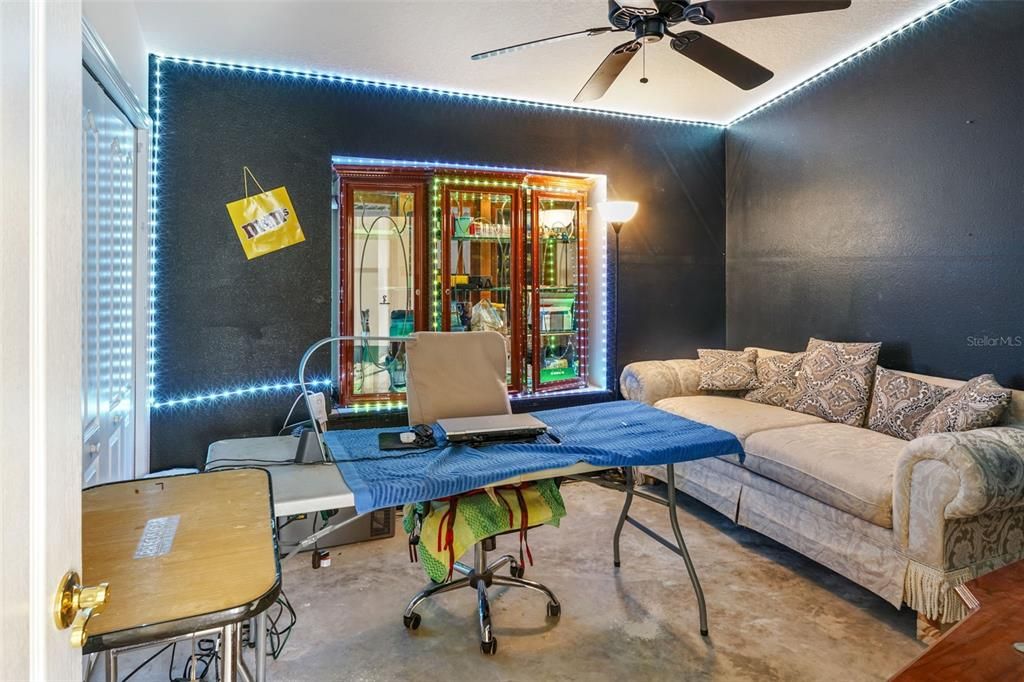 For Sale: $487,400 (4 beds, 3 baths, 2433 Square Feet)