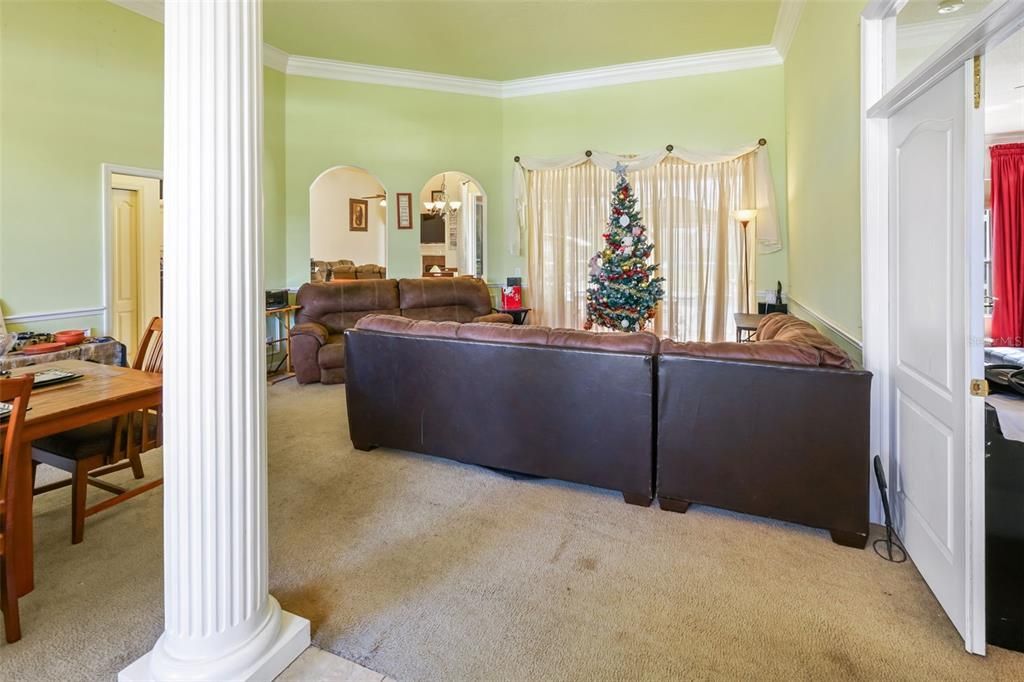 For Sale: $487,400 (4 beds, 3 baths, 2433 Square Feet)