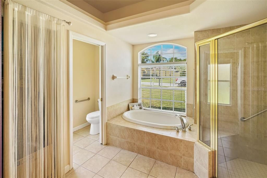 For Sale: $487,400 (4 beds, 3 baths, 2433 Square Feet)