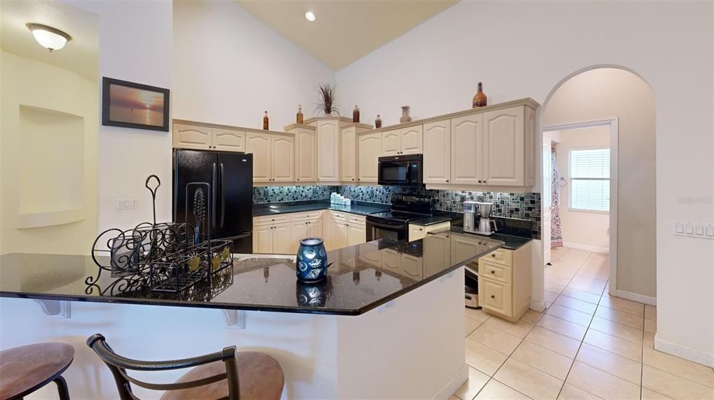 For Sale: $487,400 (4 beds, 3 baths, 2433 Square Feet)