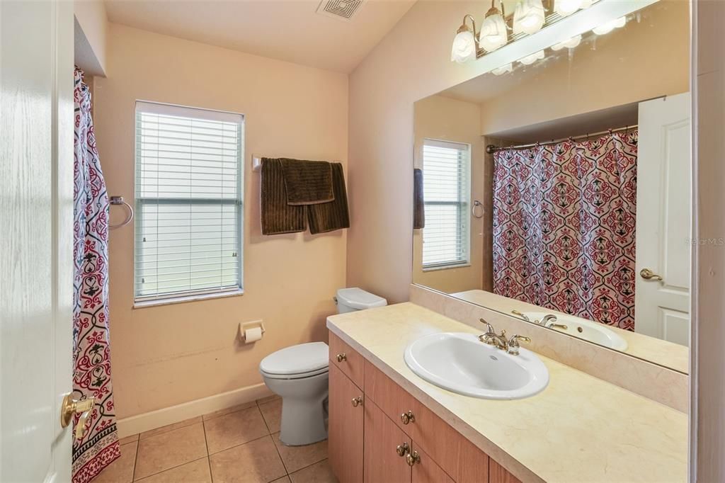 For Sale: $487,400 (4 beds, 3 baths, 2433 Square Feet)