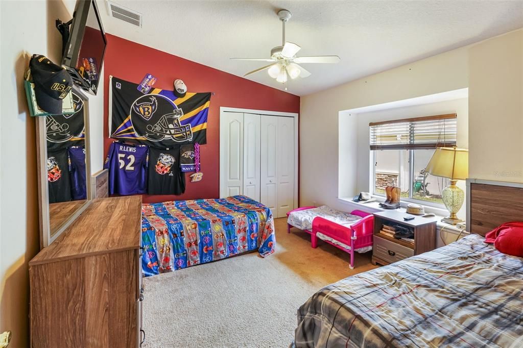 For Sale: $487,400 (4 beds, 3 baths, 2433 Square Feet)