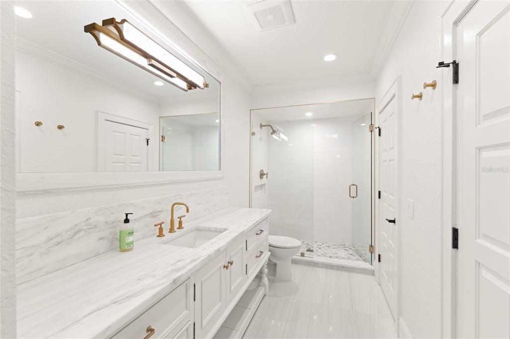 На продажу: $5,325,000 (4 спален, 5 ванн, 6424 Квадратных фут)