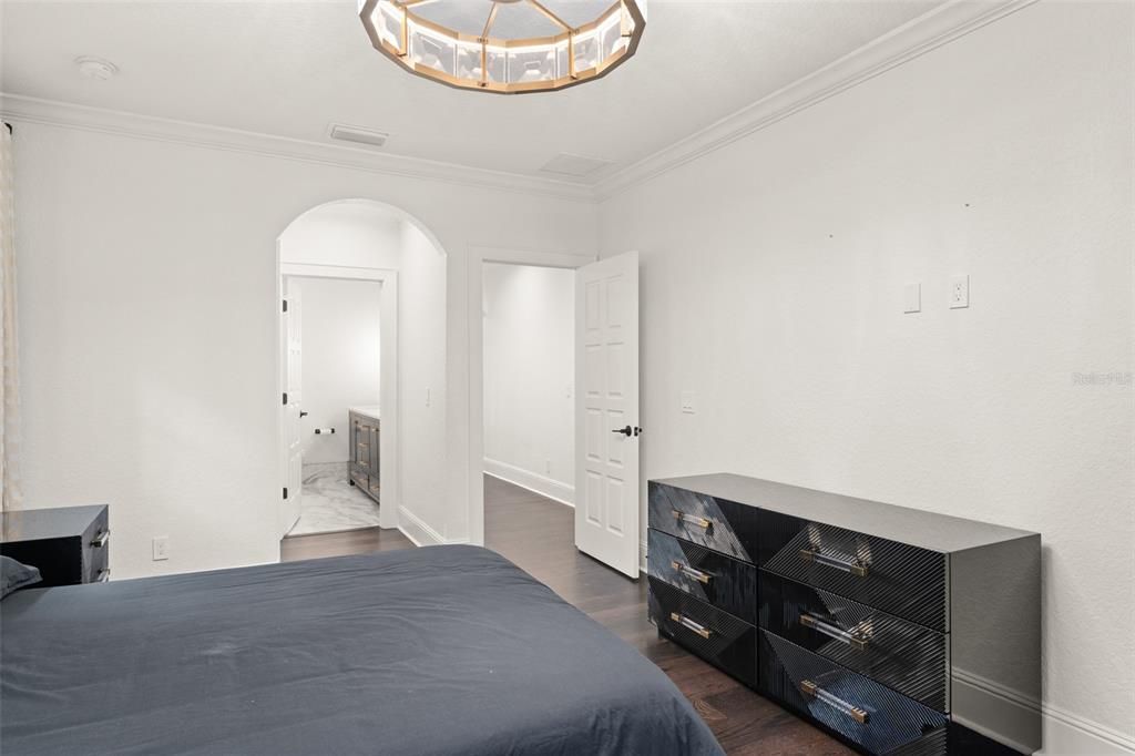 На продажу: $5,325,000 (4 спален, 5 ванн, 6424 Квадратных фут)