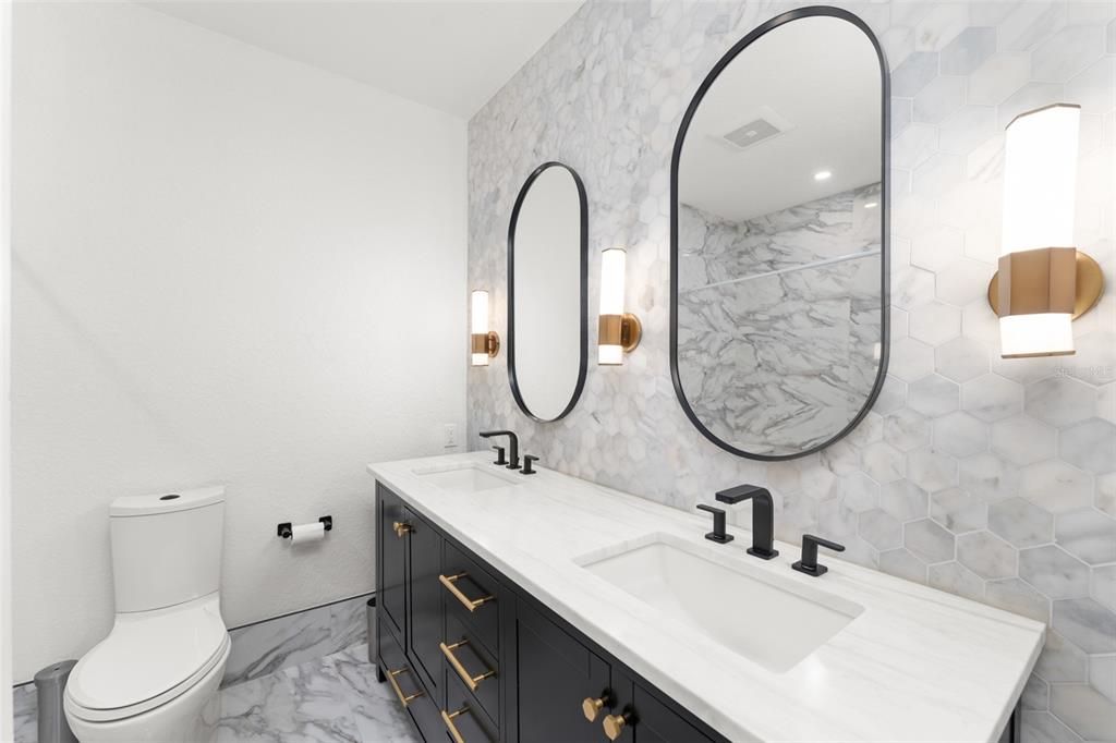 На продажу: $5,325,000 (4 спален, 5 ванн, 6424 Квадратных фут)