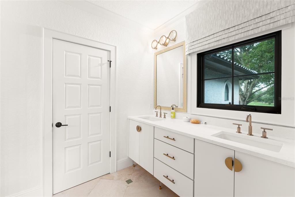 На продажу: $5,325,000 (4 спален, 5 ванн, 6424 Квадратных фут)