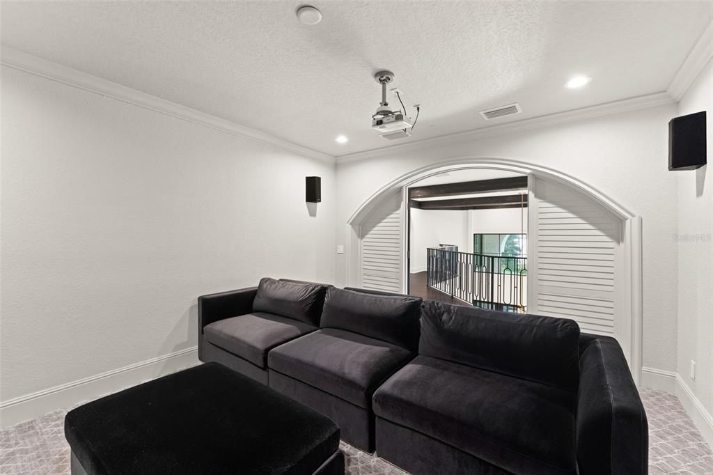 На продажу: $5,325,000 (4 спален, 5 ванн, 6424 Квадратных фут)