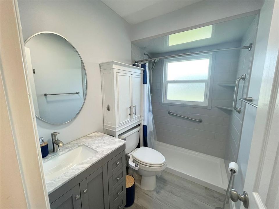 Под контрактом: $130,000 (2 спален, 2 ванн, 984 Квадратных фут)