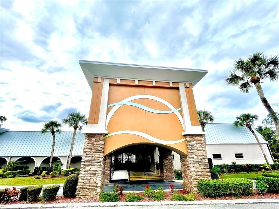 Под контрактом: $130,000 (2 спален, 2 ванн, 984 Квадратных фут)