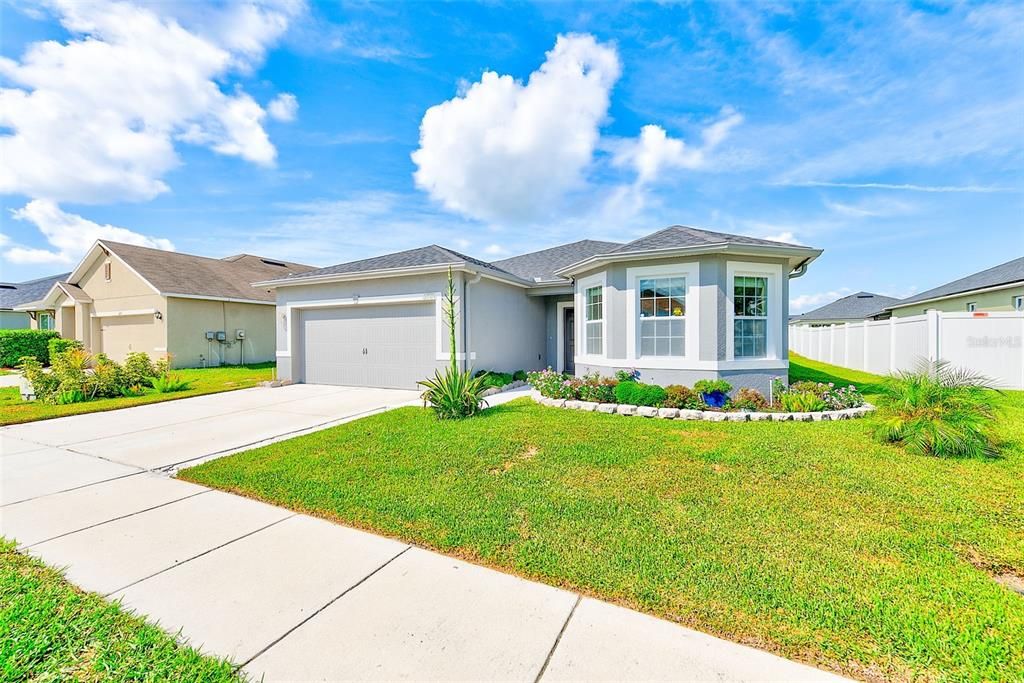 Active With Contract: $264,900 (3 beds, 2 baths, 1770 Square Feet)