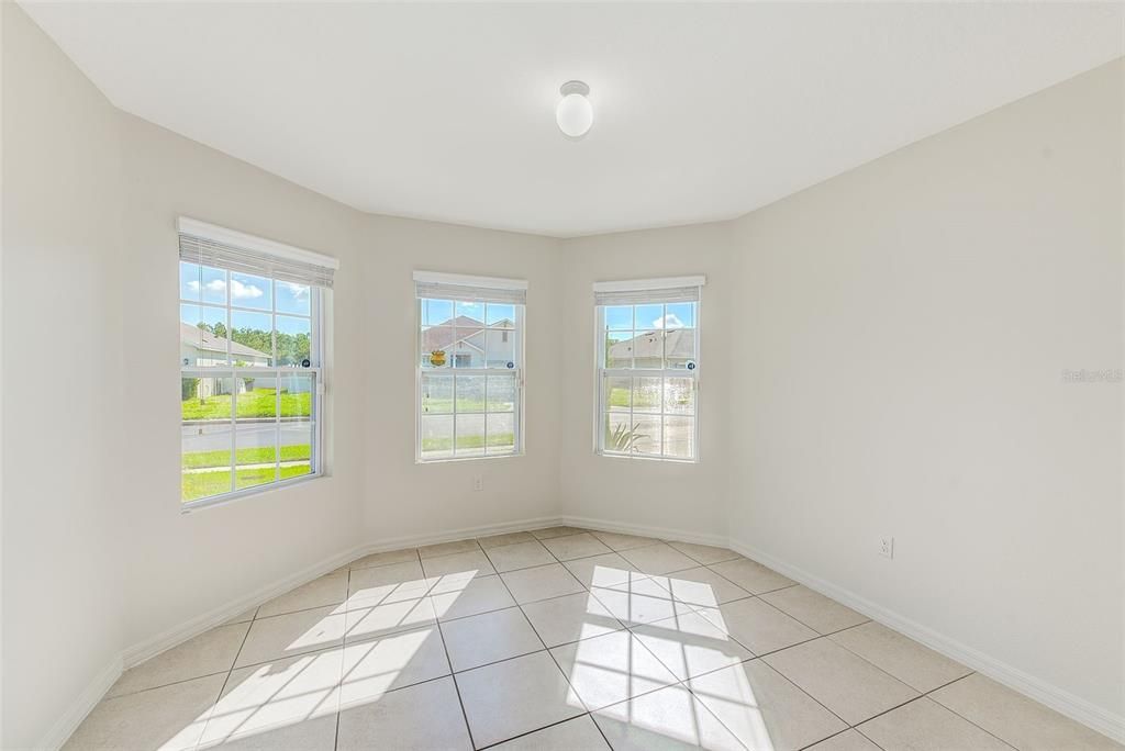 Active With Contract: $264,900 (3 beds, 2 baths, 1770 Square Feet)