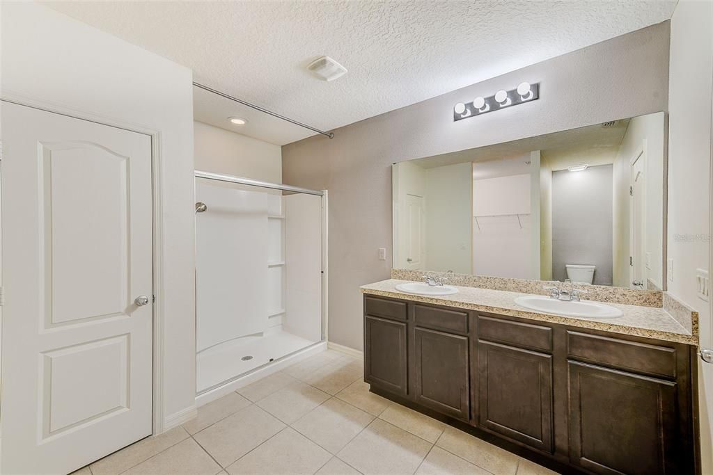 Active With Contract: $264,900 (3 beds, 2 baths, 1770 Square Feet)