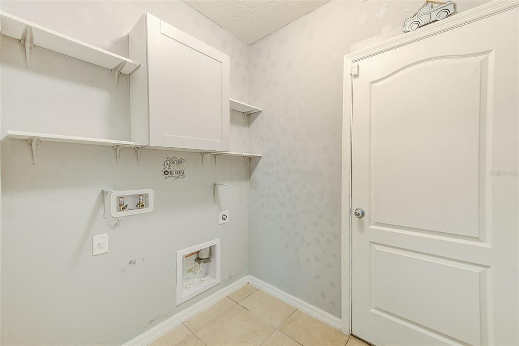 Active With Contract: $264,900 (3 beds, 2 baths, 1770 Square Feet)