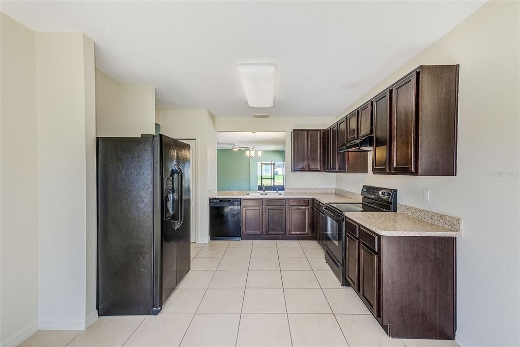 Active With Contract: $264,900 (3 beds, 2 baths, 1770 Square Feet)