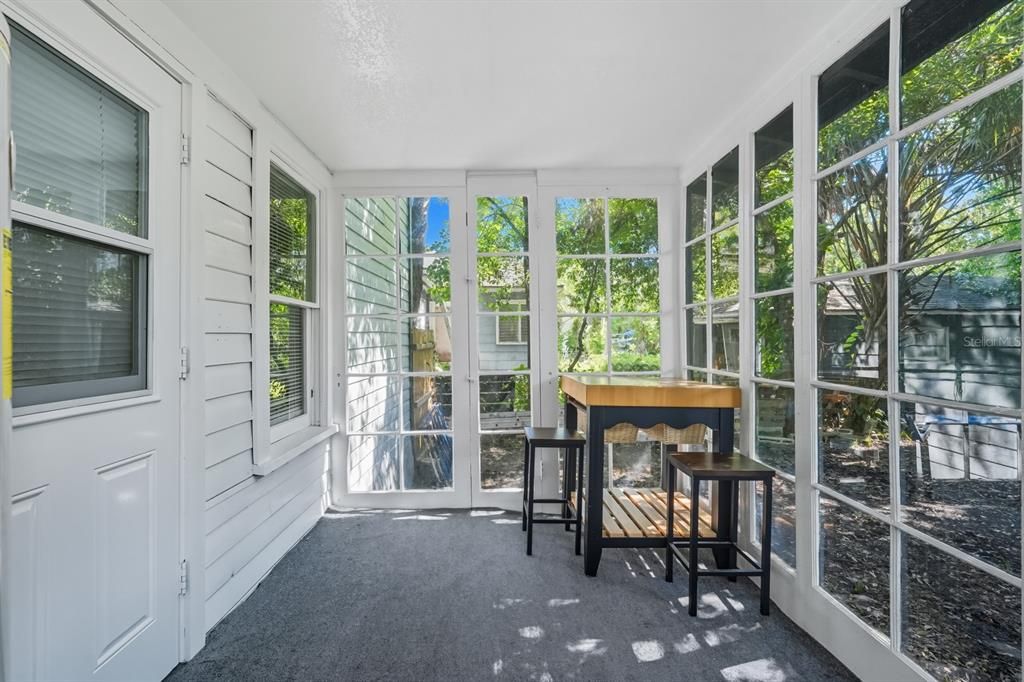 Activo con contrato: $160,000 (2 camas, 1 baños, 1624 Pies cuadrados)