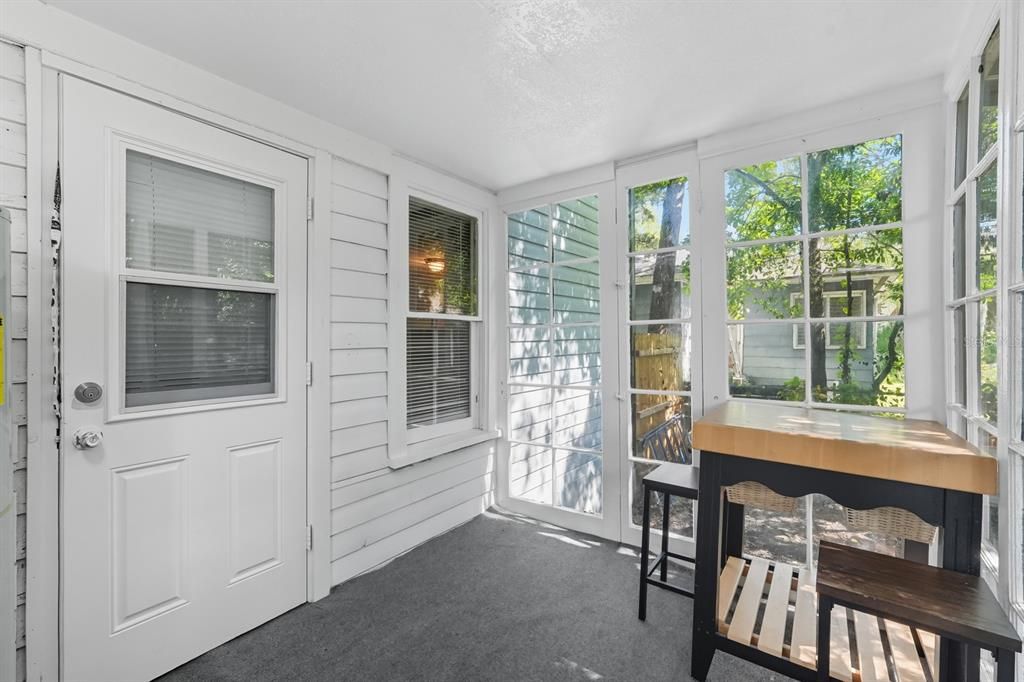 Activo con contrato: $160,000 (2 camas, 1 baños, 1624 Pies cuadrados)