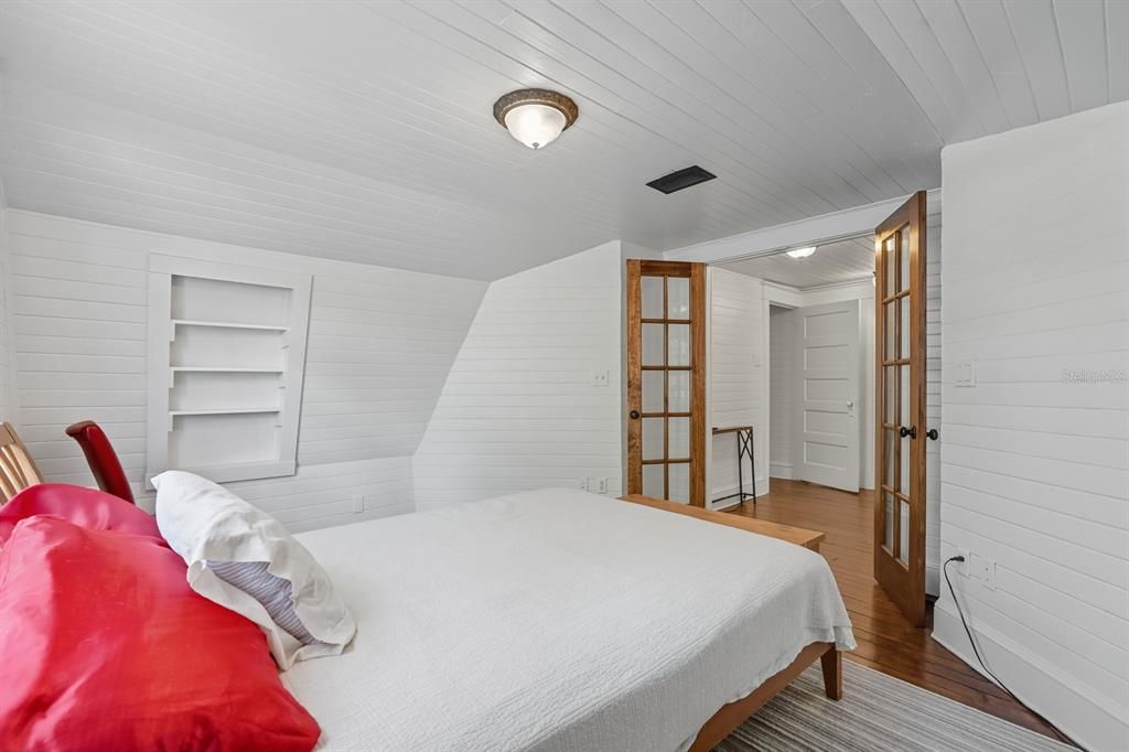 Activo con contrato: $160,000 (2 camas, 1 baños, 1624 Pies cuadrados)