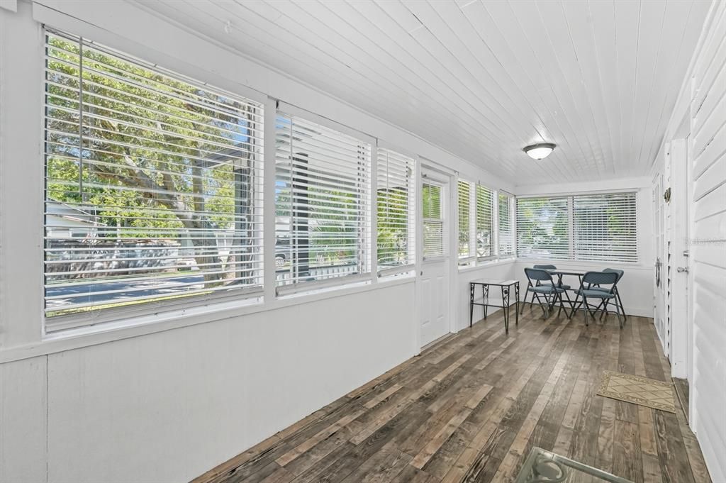 Activo con contrato: $160,000 (2 camas, 1 baños, 1624 Pies cuadrados)